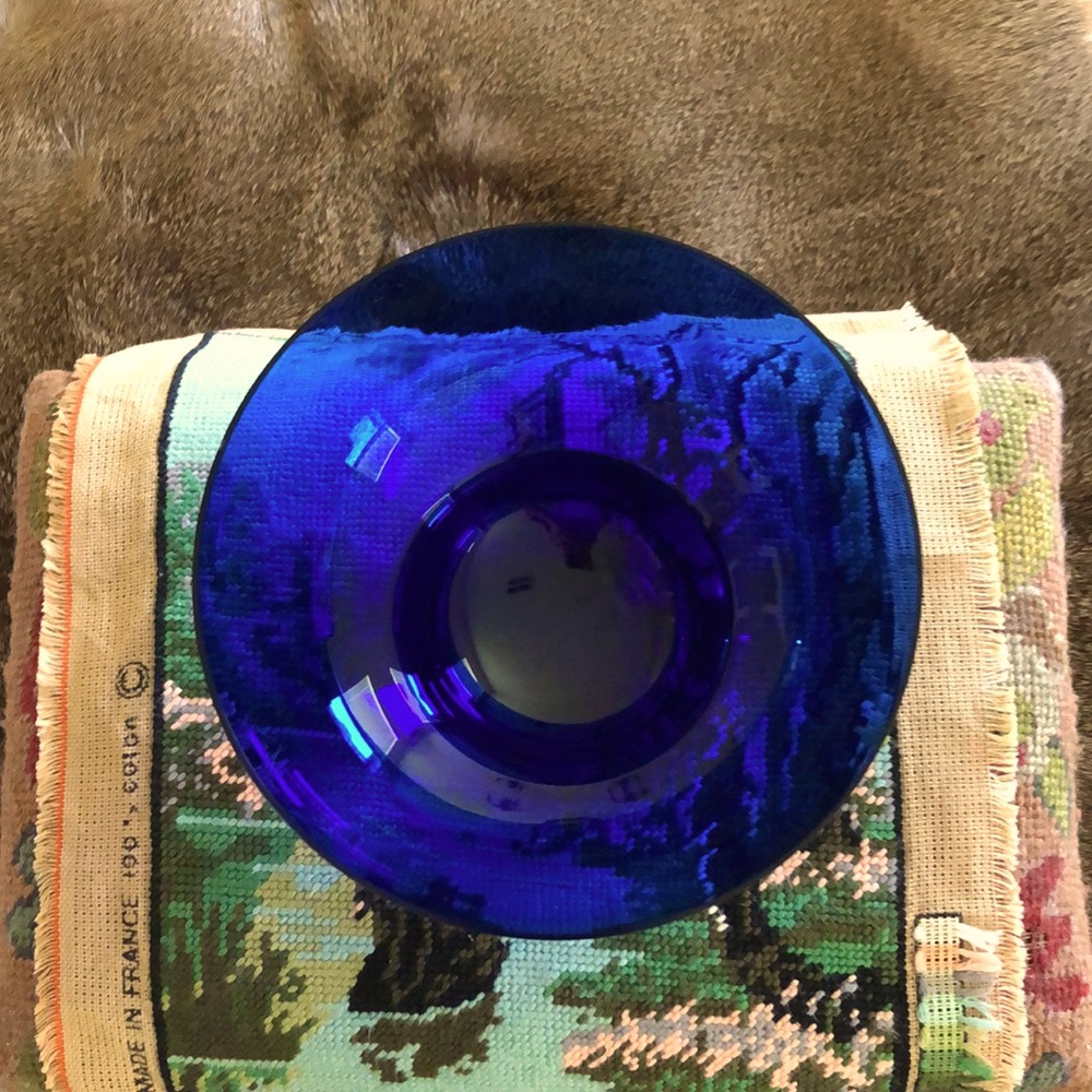 Uber beautiful Cobalt bowl - Picture 2 of 6